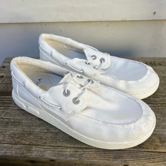 Vionic Skipper Men's Slip-On Canvas Casual Shoe White 8.5 - Picture 1 of 6